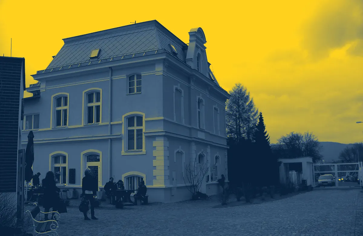 Foto: ŠJů (cs:ŠJů), Wikimedia Commons, CC BY-SA 3.0 (barevně upraveno) Ilustrační foto: Botanická zahrada Teplice